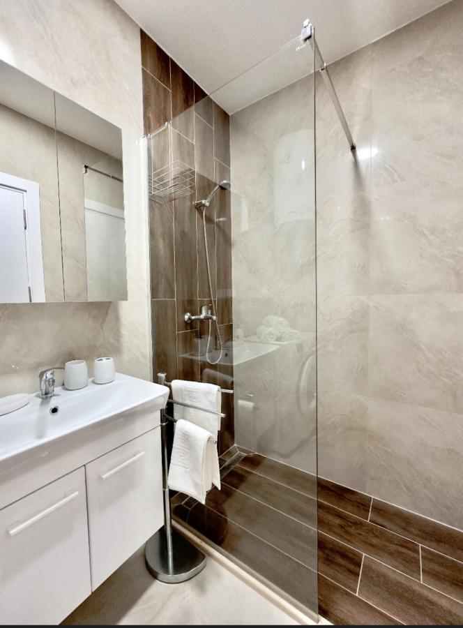 Studio Apartment, 5 Minutes To The Beach Bar Luaran gambar
